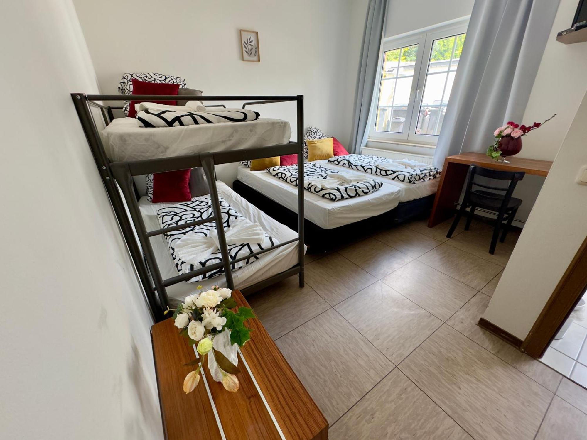 Hotel Moji 3 Landhaus Koeln Линдлар Экстерьер фото