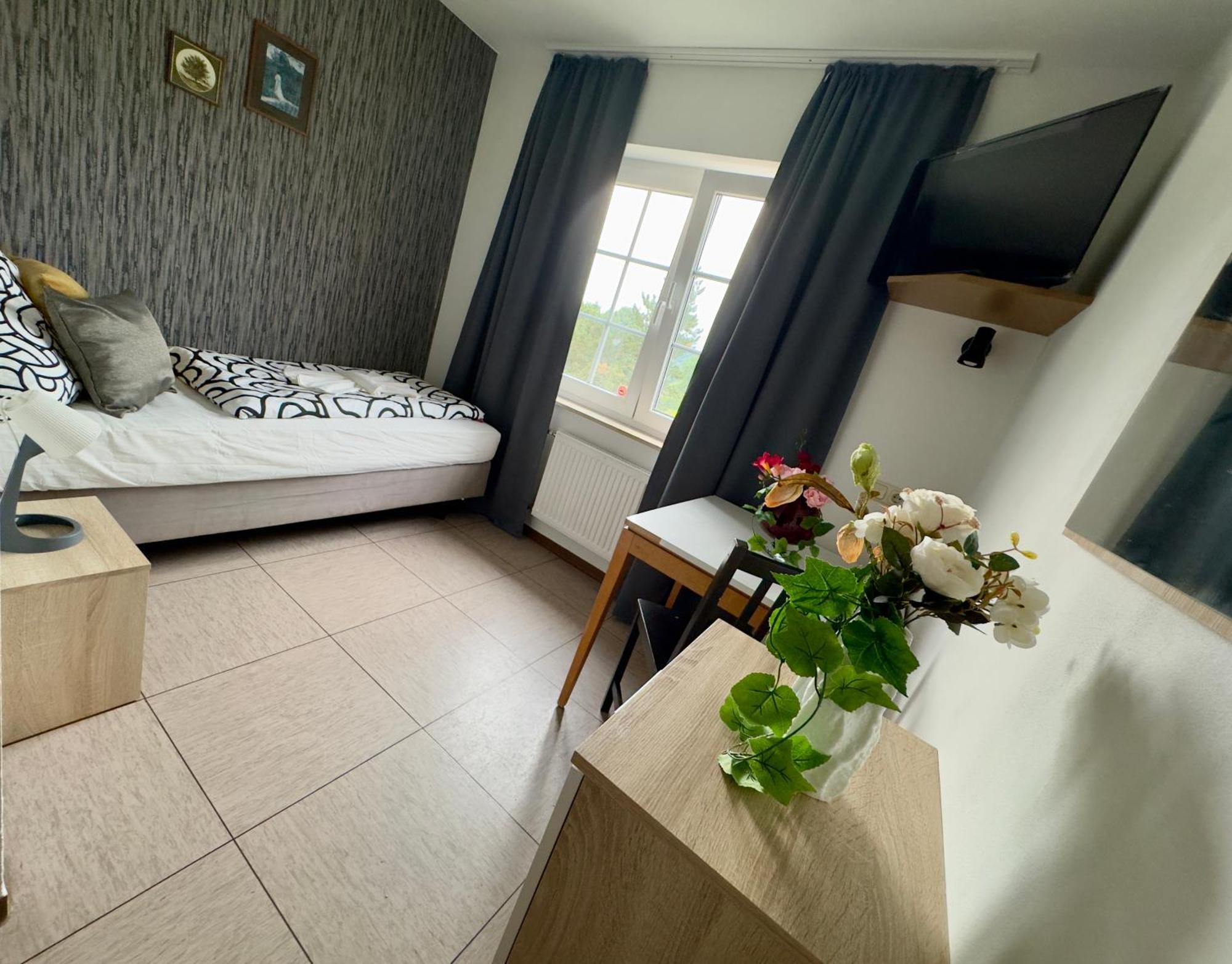 Hotel Moji 3 Landhaus Koeln Линдлар Экстерьер фото